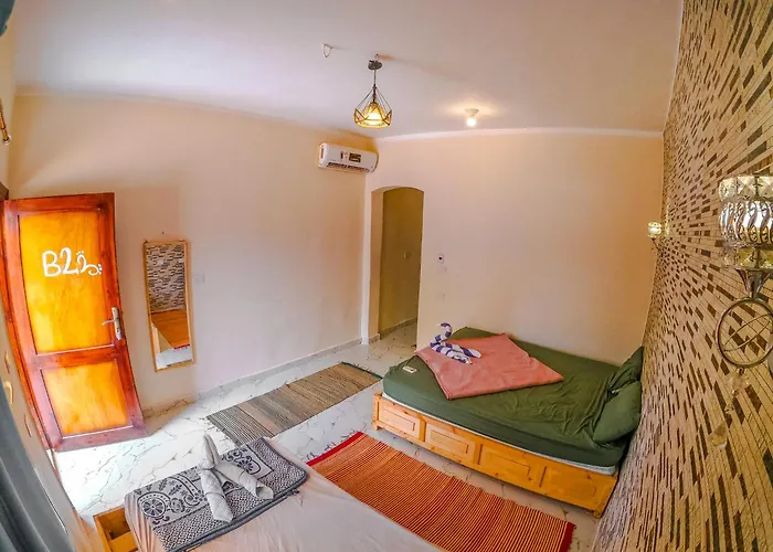Baraka Camp Lodge *
