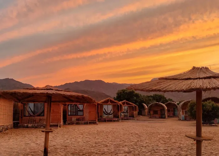 Baraka Camp Lodge *
